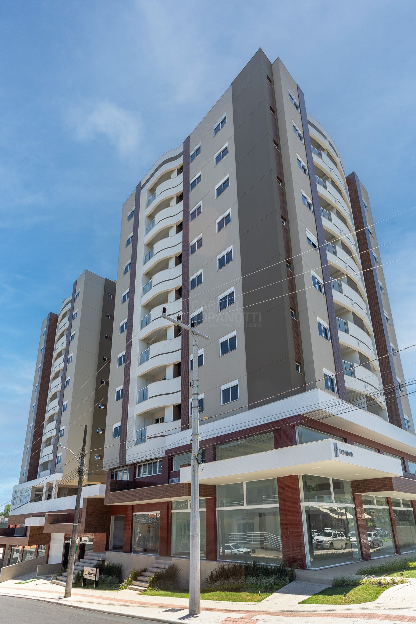 1-Fachada e Hall Pianezzi Internet