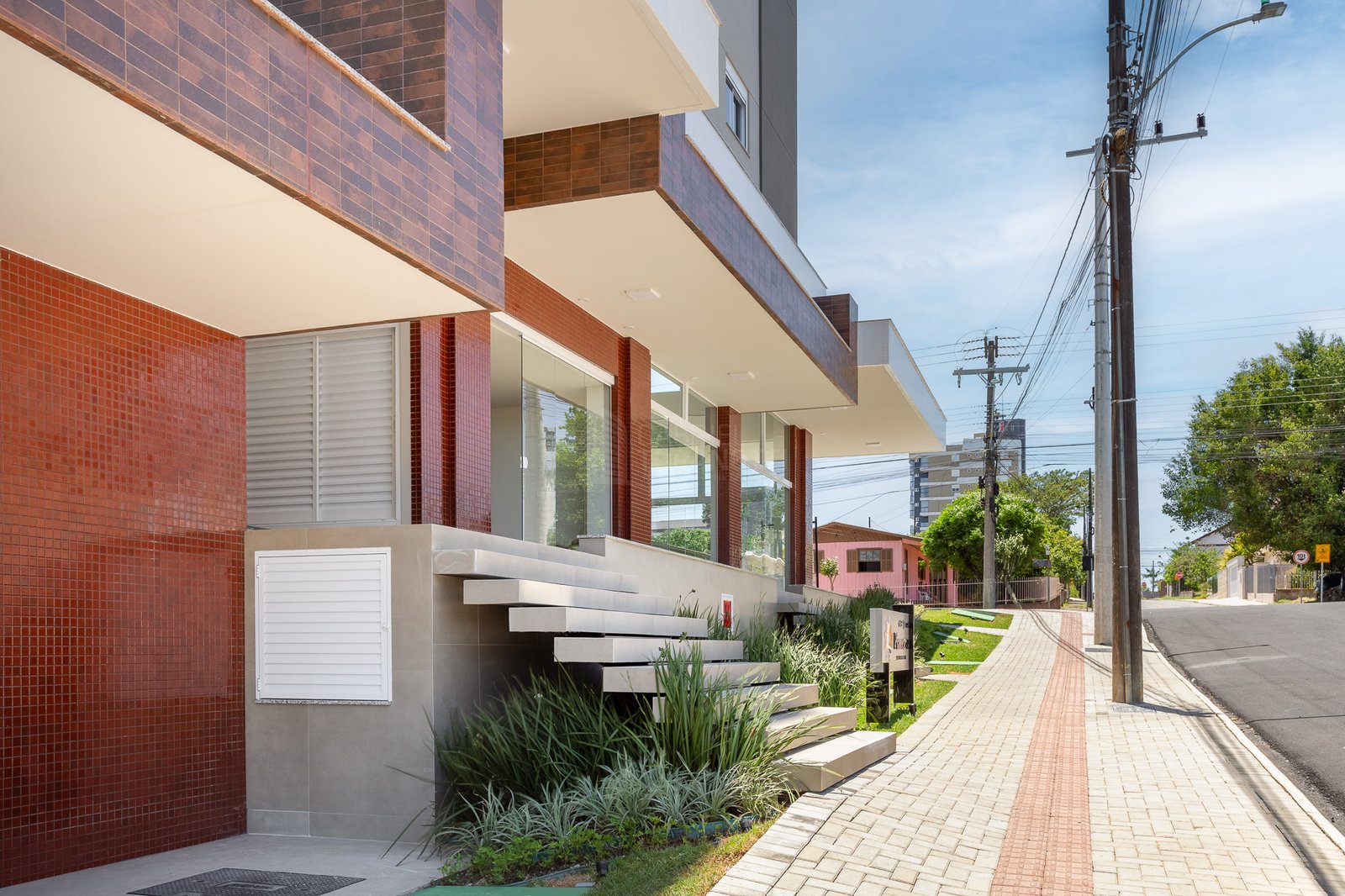 12-Fachada e Hall Pianezzi Internet