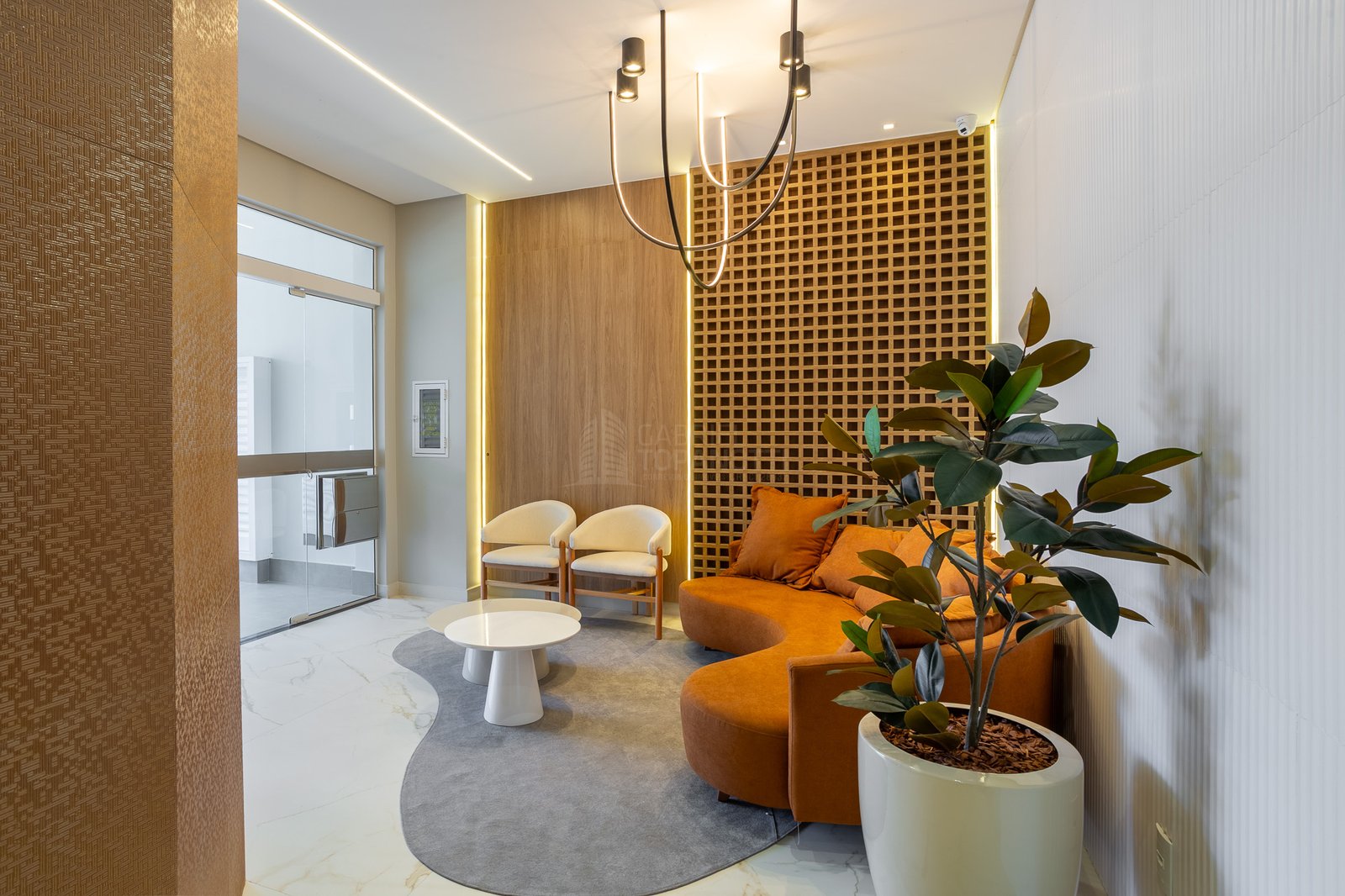 16-Fachada e Hall Pianezzi Internet