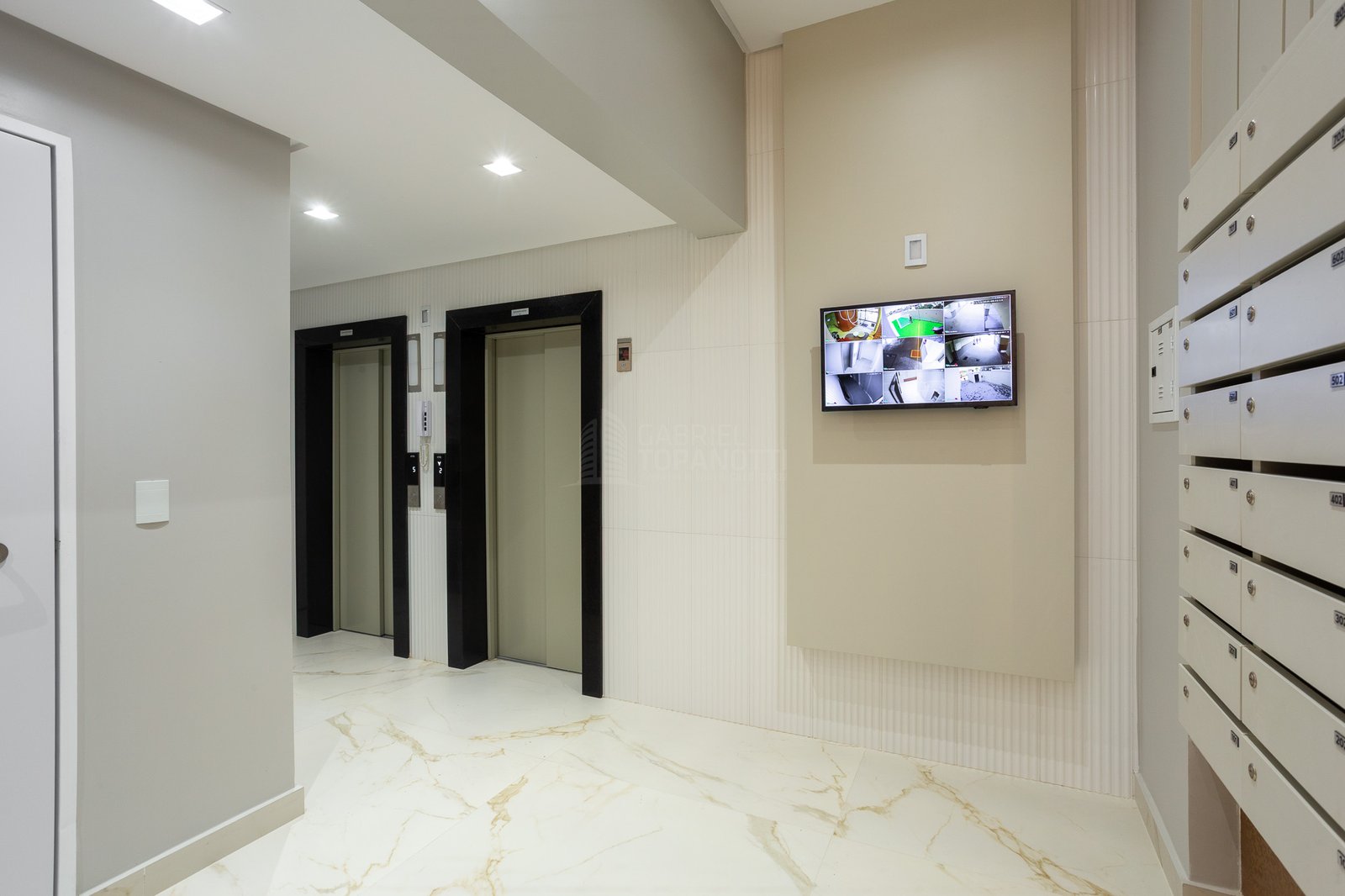 18-Fachada e Hall Pianezzi Internet