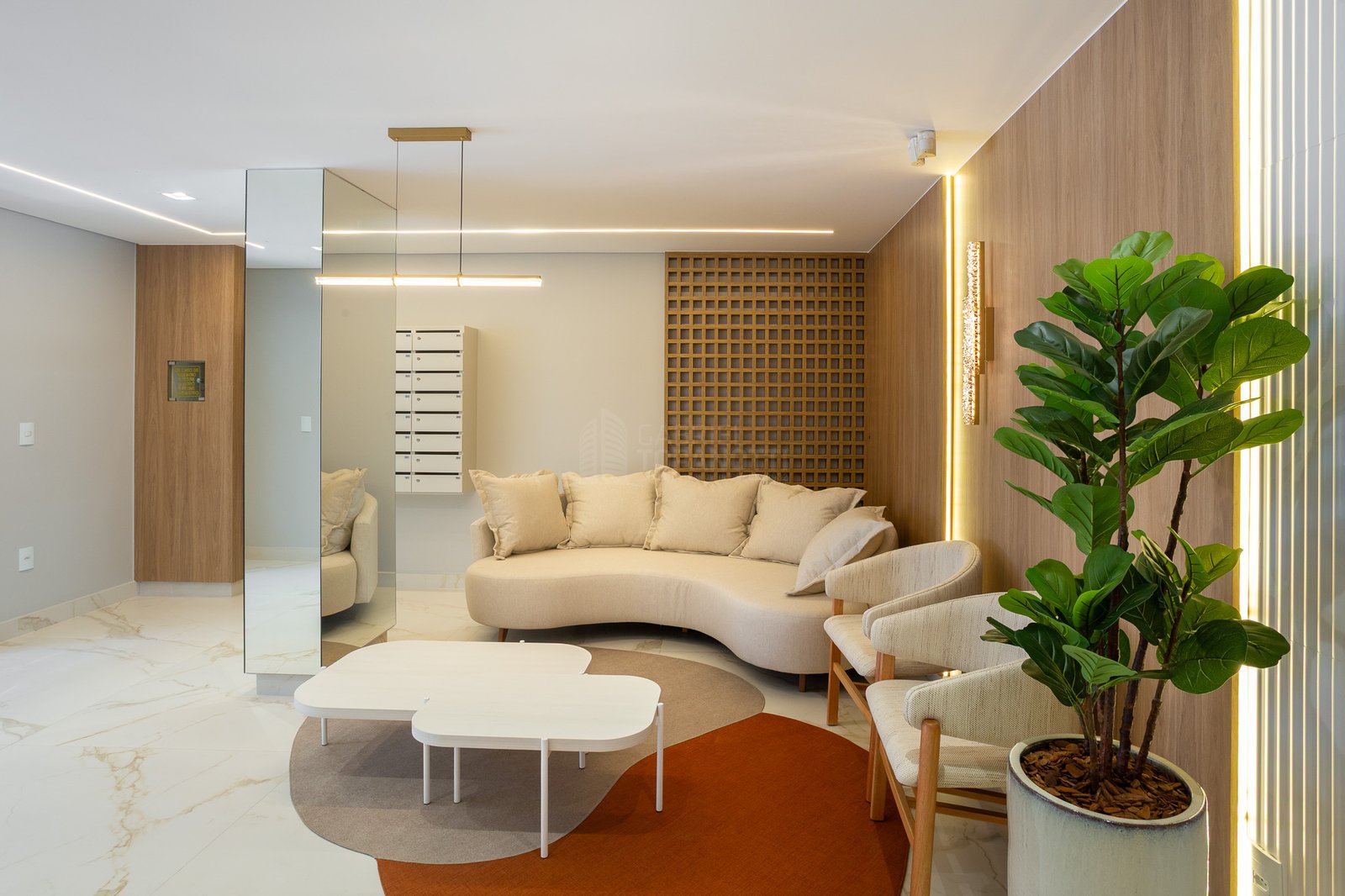 23-Fachada e Hall Pianezzi Internet